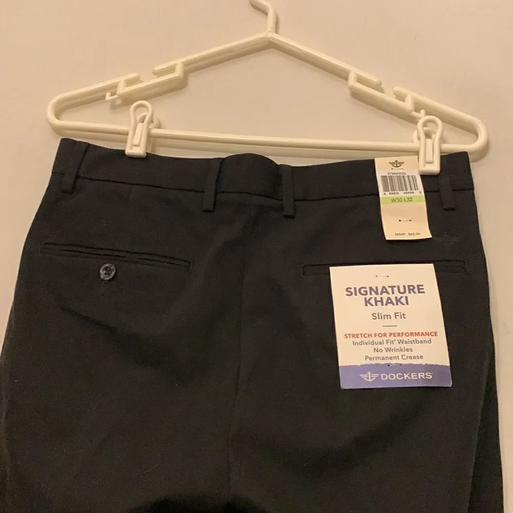 Dockers men black chino pants Slim fit W30 L 32 NWT